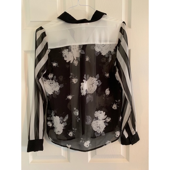 Sheer Floral Blouse - Picture 2 of 4